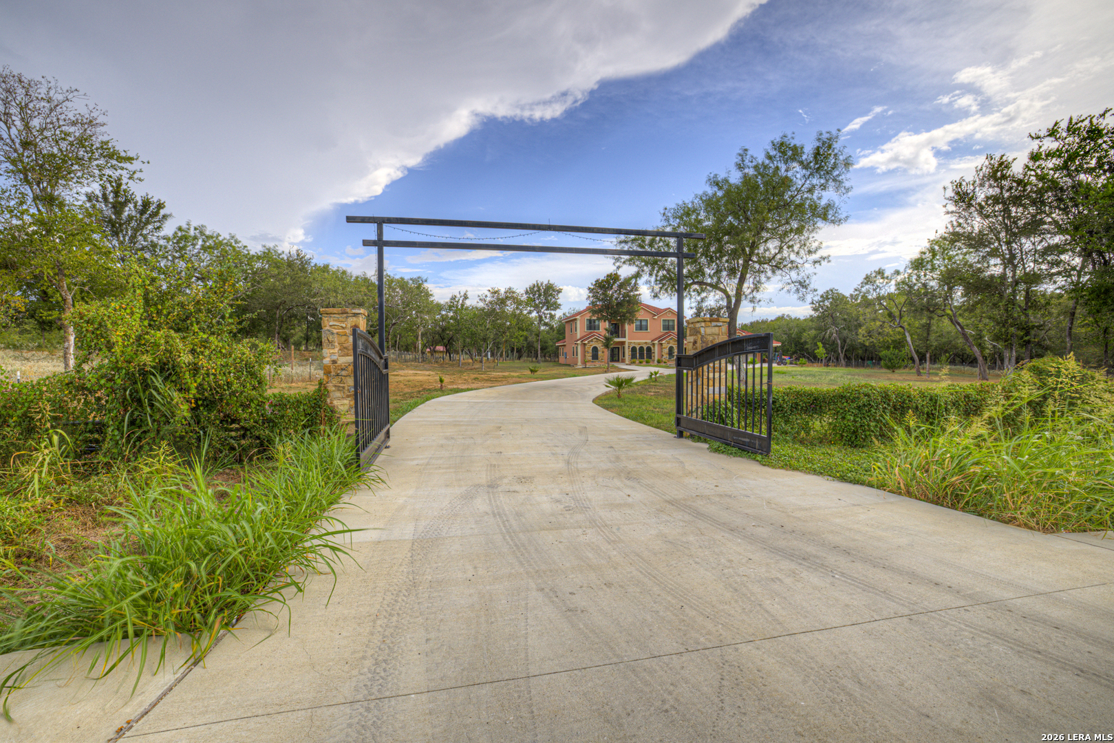 11192 FM 466 — photo 1