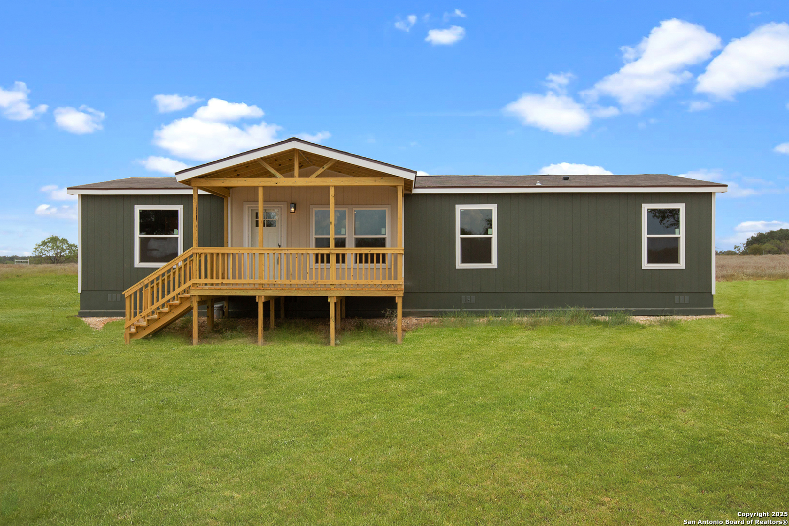 2284 Stevens Rd — photo 1