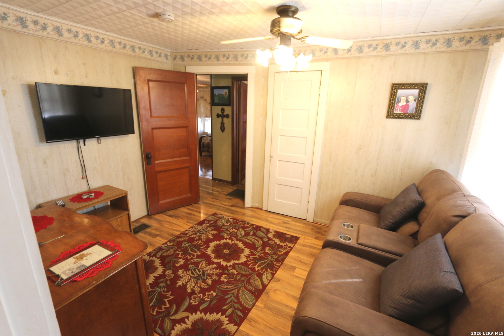 Photo 6