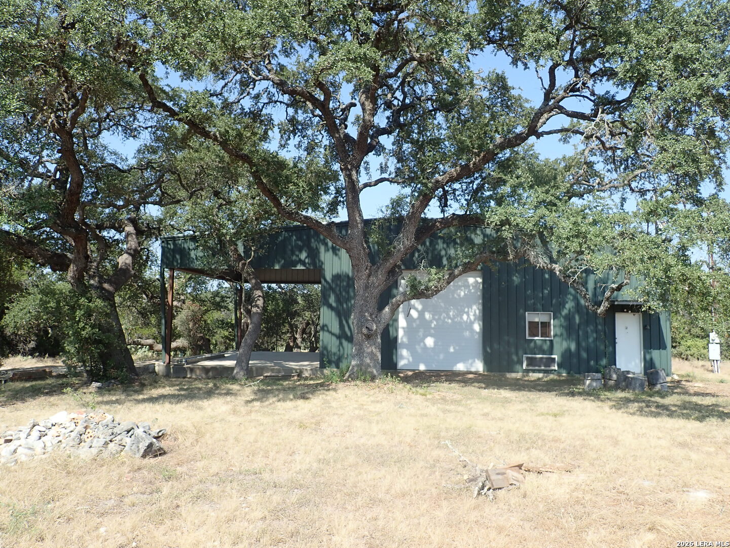 Photo 8