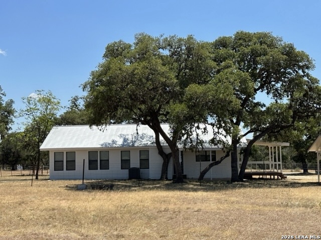 373 Pine Tree — photo 1