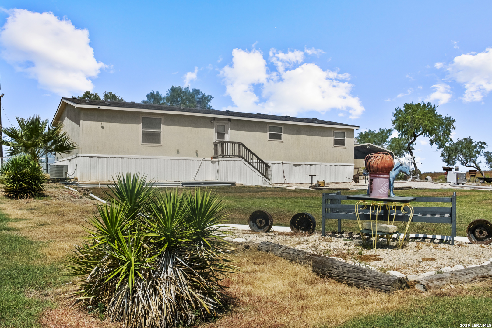 364 Daniel Rd — photo 1