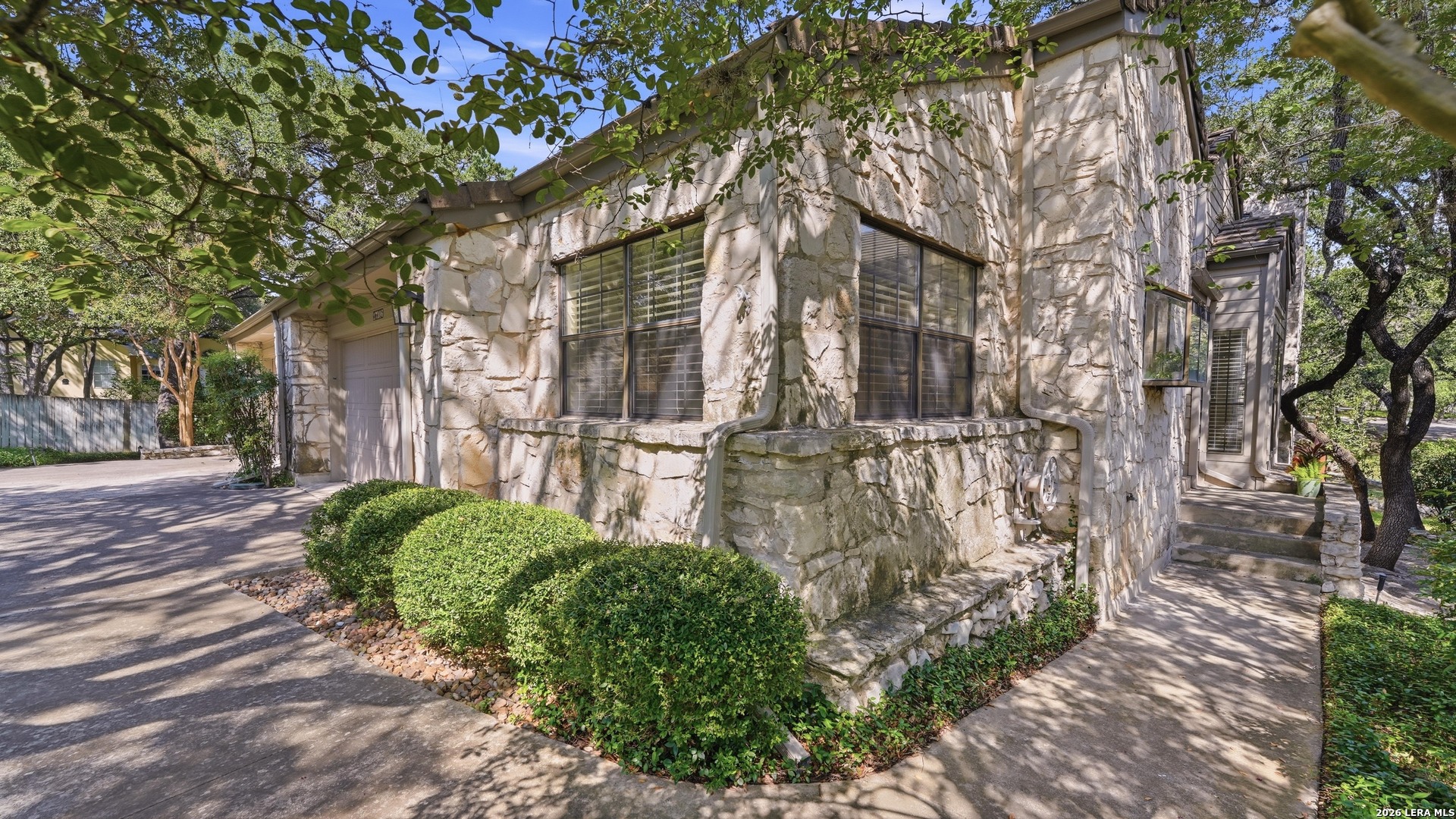 17306 Piney Woods — photo 1