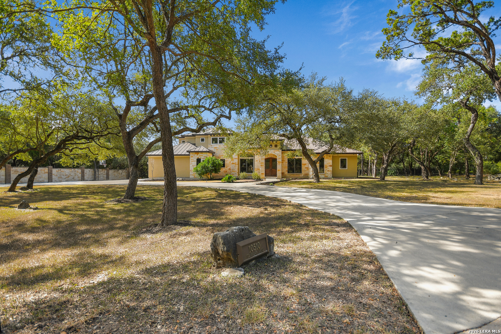 10510 Felsblock Ln — photo 1
