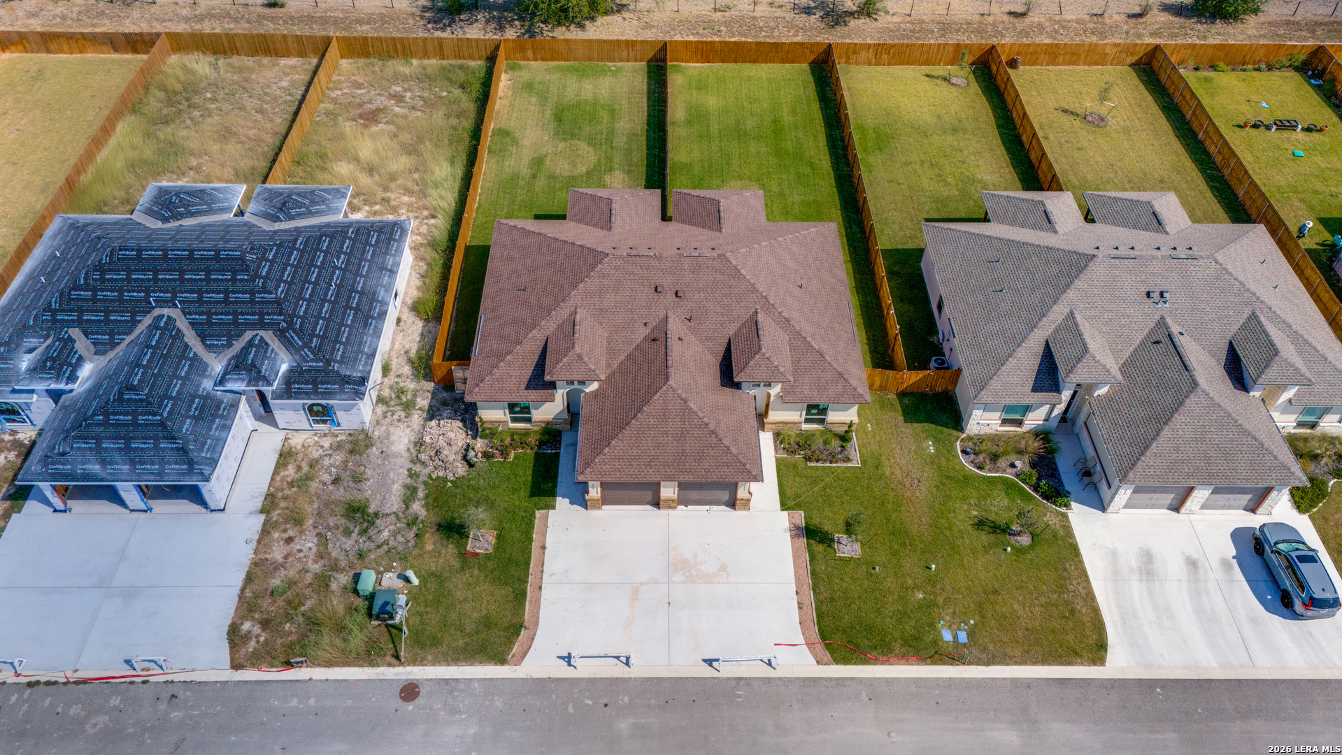 345 Navarro Way — photo 1