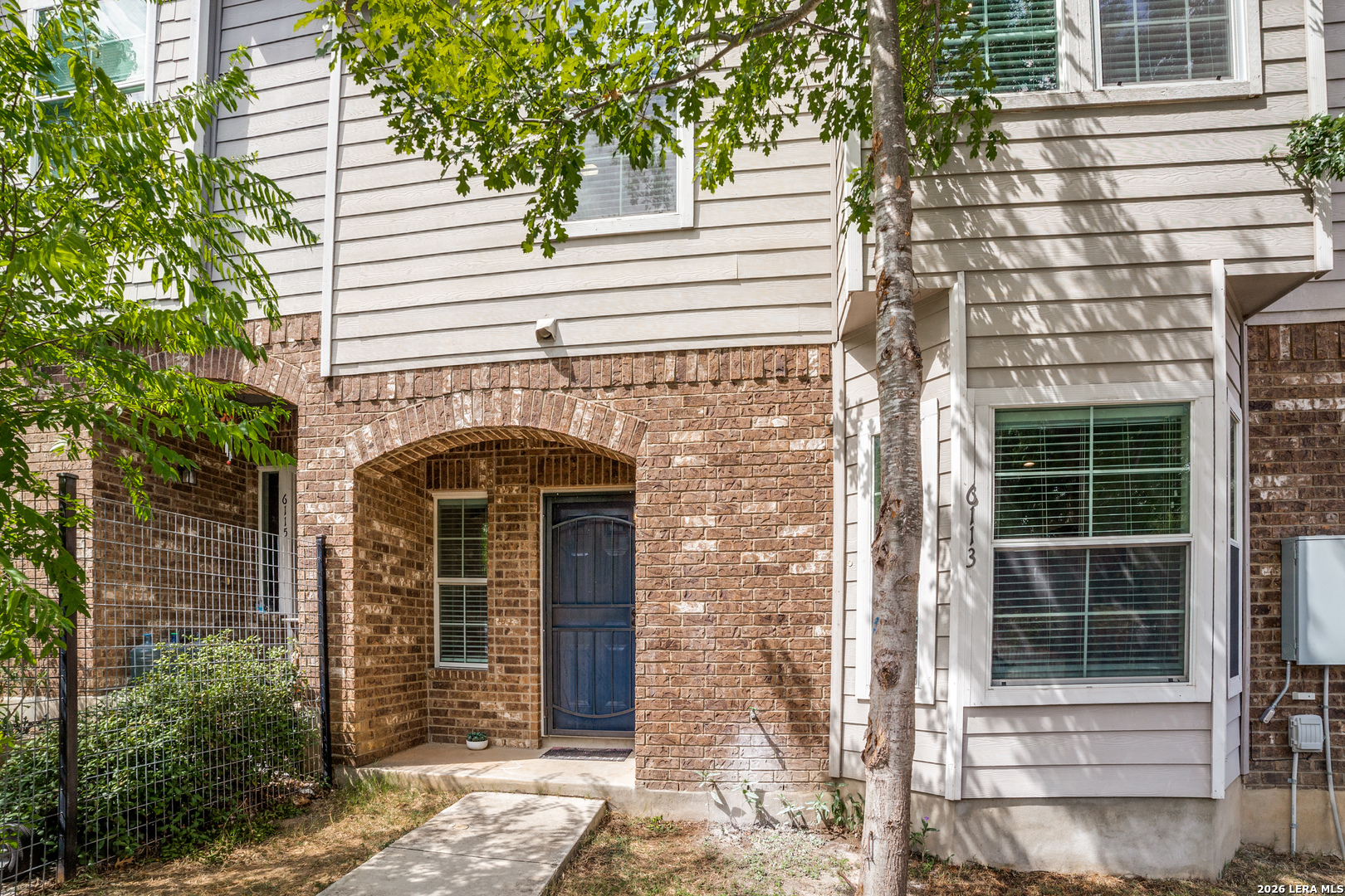 6113 Farragut Dr — photo 1